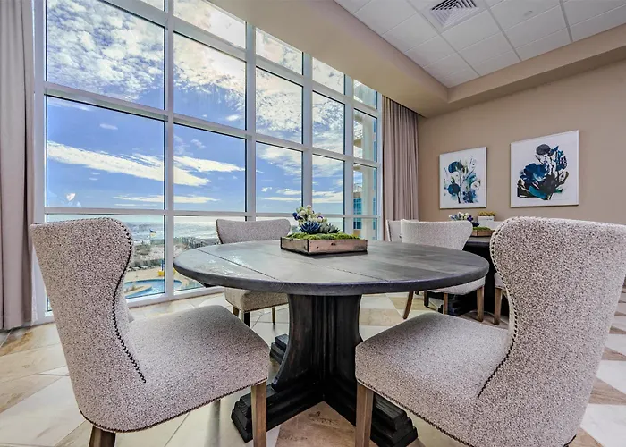 Phoenix Gulf Towers 904 Apartment